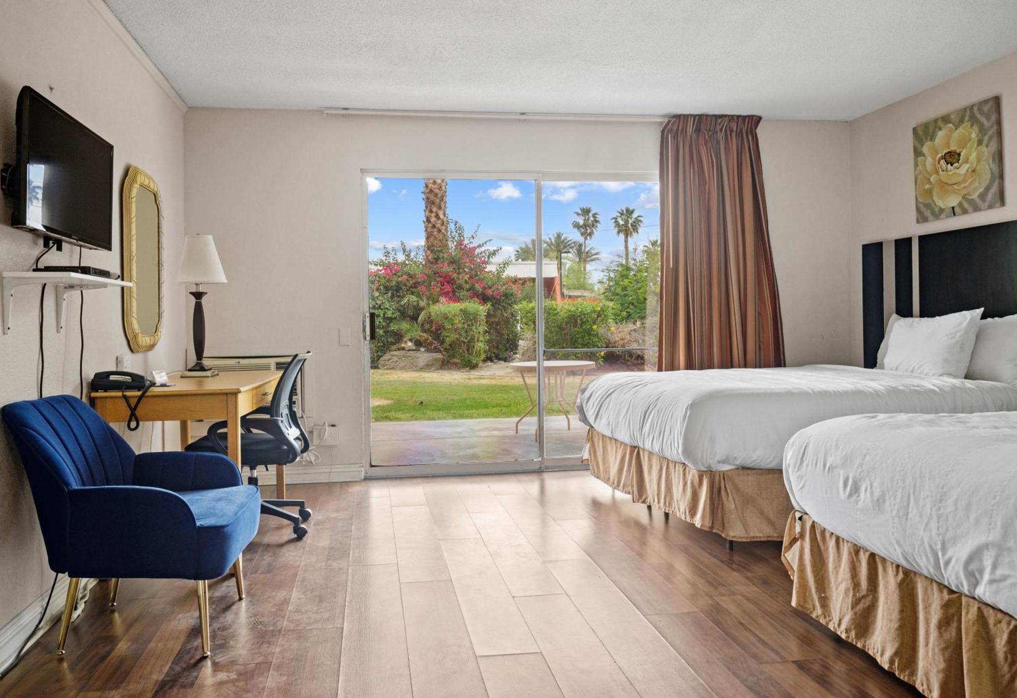 Double Room with Two Double Beds - Non-Smoking