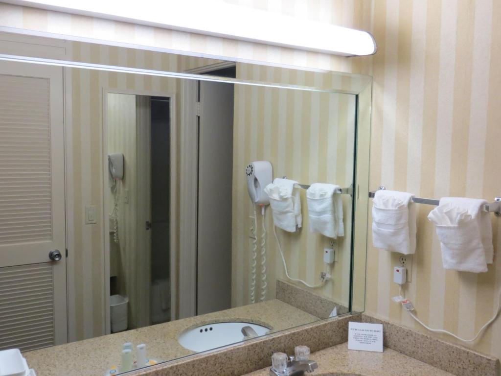 Queen Room with Two Queen Beds - Pet-Friendly/Non-Smoking