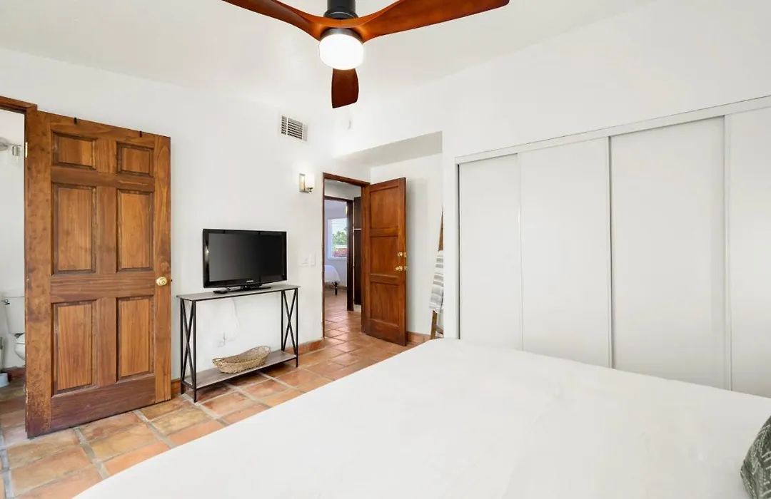 Chic Mt View Home- 4Min To Downtown- Fully Loaded-1