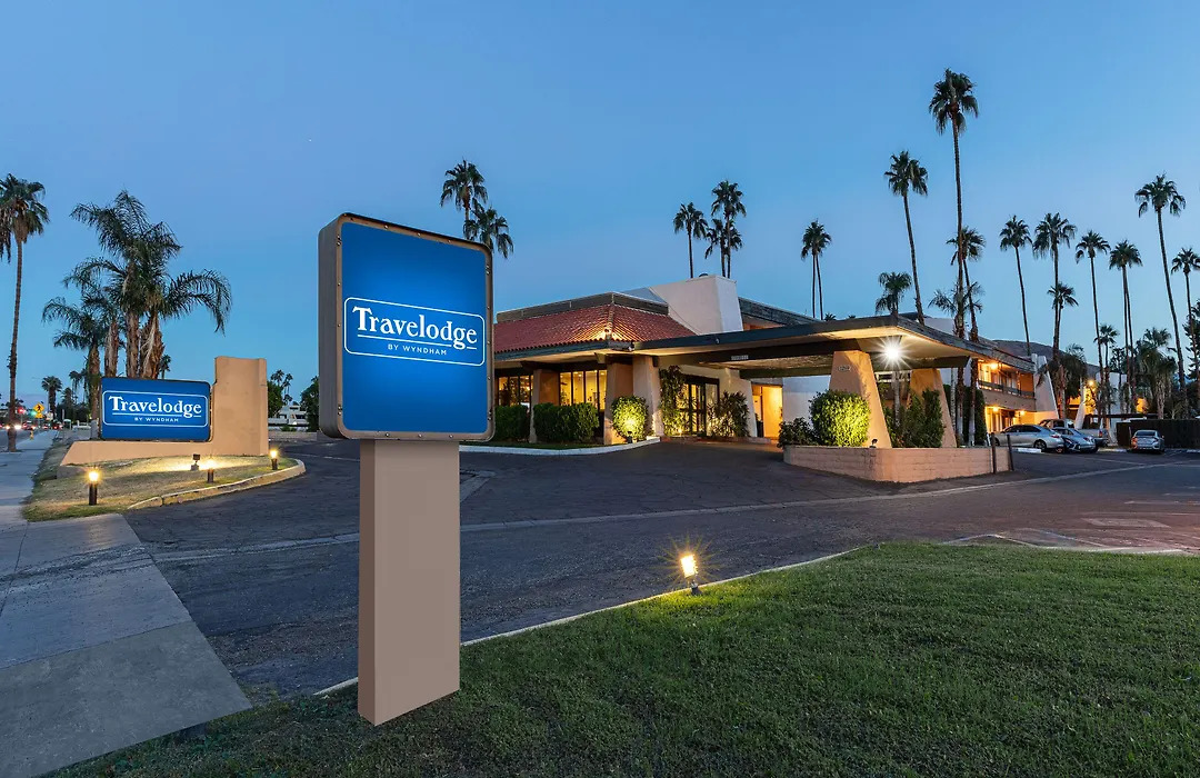 Travelodge By Wyndham Palm Springs-1